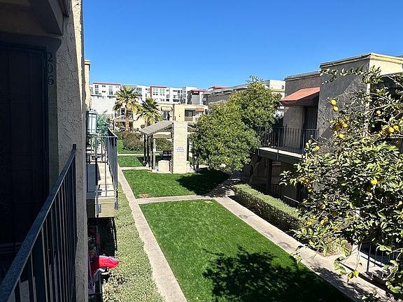 2nd image of 2228 E Campbell Ave APT 206