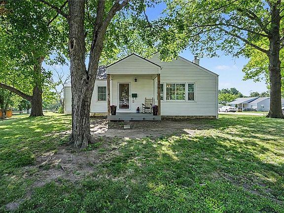 2nd image of 909 Pawnee Dr