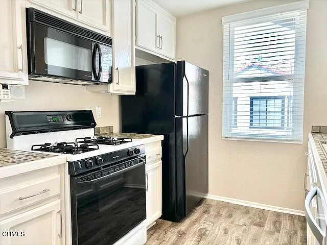 2226 Martinique Ln — Photo 10