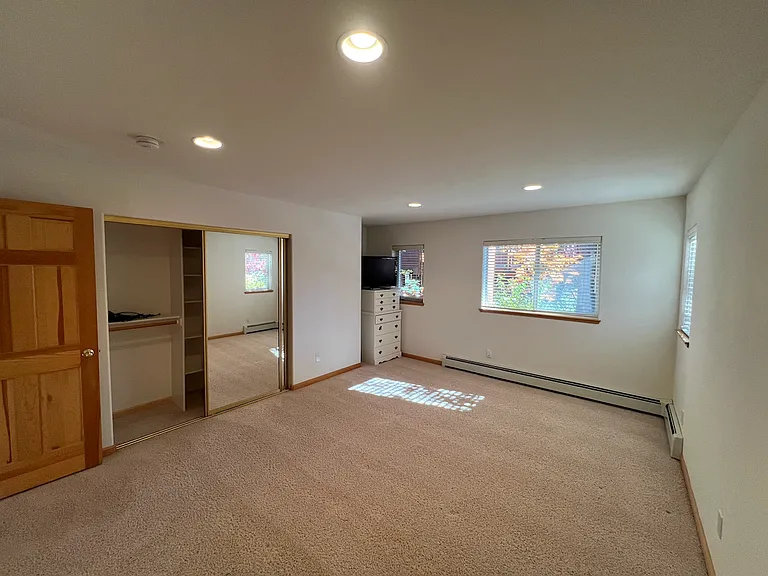 928 Northwood Blvd #9 — Photo 17
