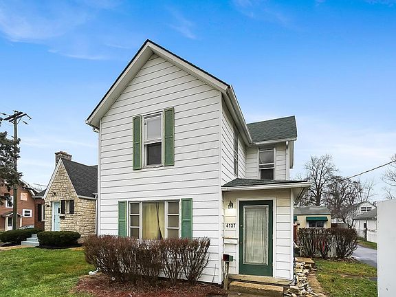 4th image of 4137 Broadway #43