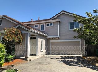 1477 Woodside Cir, Petaluma, CA 94954