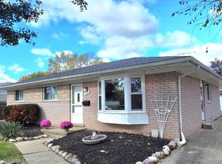 13311 Picadilly Dr, Sterling Heights, MI 48312