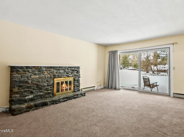 54 Churchill Crst Unit 54, Pittsfield, MA 01201