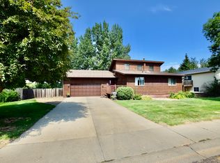 537 13th St E, Dickinson, ND 58601