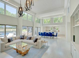 1705 Noyack Rd, Southampton, NY 11968