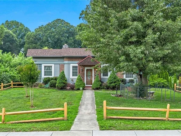 211 N Bridge St, Jonesville, NC 28642