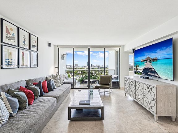 2nd image of 1900 Sunset Harbour Dr #1715