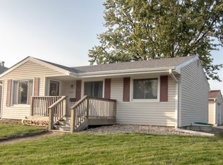 2028 N 4th Ave E, Newton, IA 50208