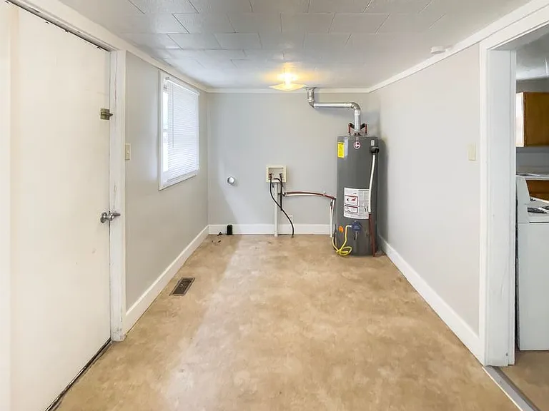 2217 S Jefferson St — Photo 24