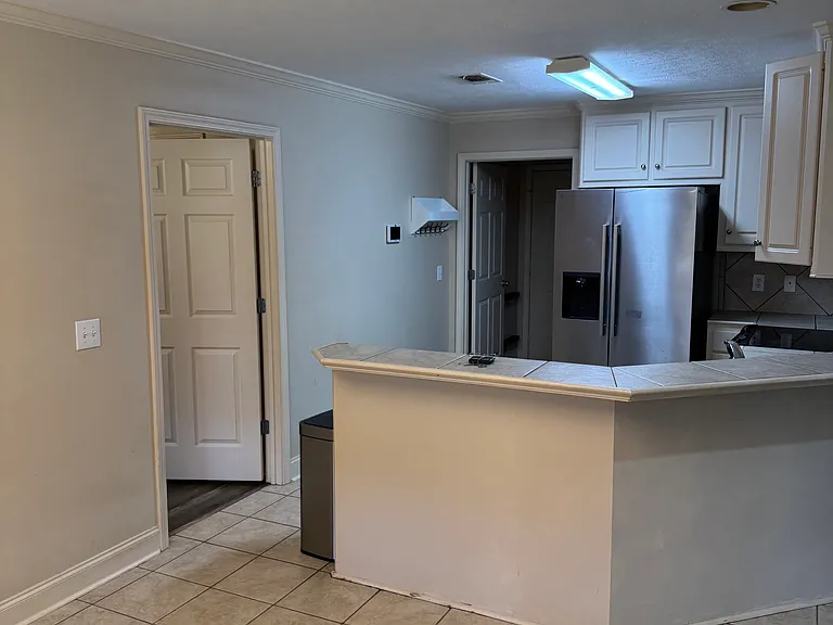 511 Suffolk Cv — Photo 4