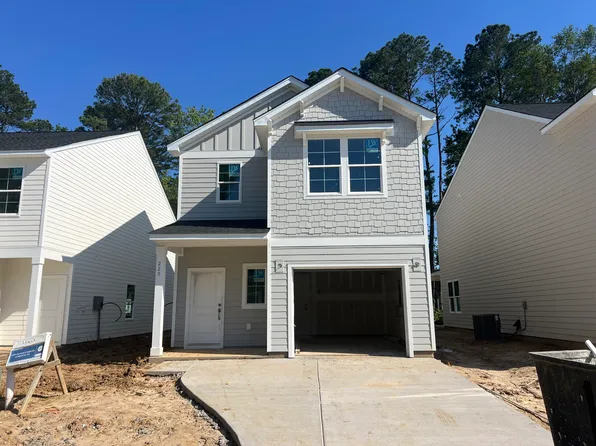 229 Central Creek Dr, Goose Creek, SC 29445