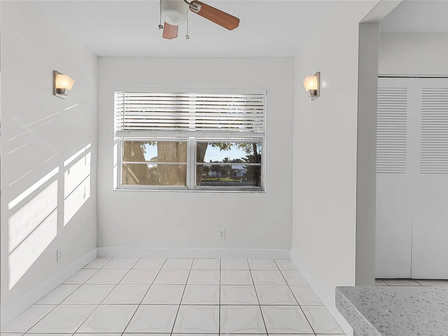 2 bed, 2.0 bath, 1170 sqft, $2,000 — Photo 4