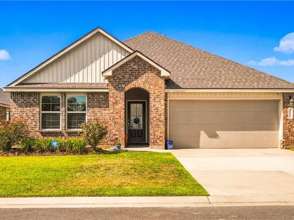 8013 Olde Town Ct, Alexandria, LA 71303