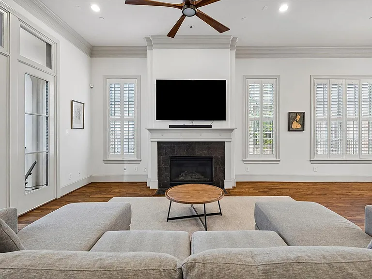 1521 Oakdale St — Photo 18