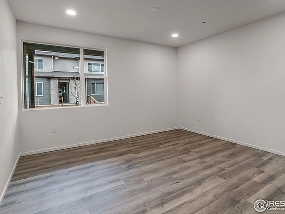 5th image of 4986 Denys Dr