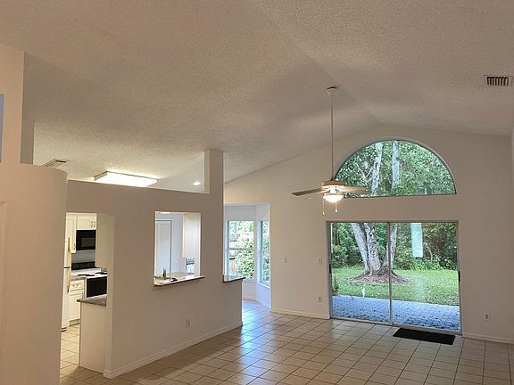 4th image of 1046 Kelsey Ave