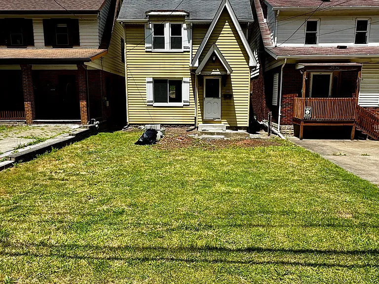 2632 Library Rd — Photo 3