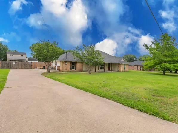 104 Ridge Crest Dr, Red Oak, TX 75154