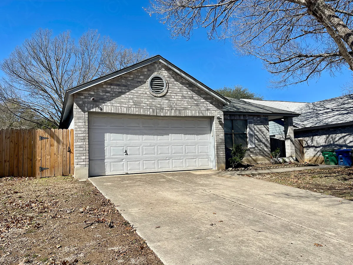 Building Photo - 13215 Lost Lake Dr