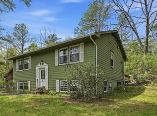 390 State St, Amherst, MA 01002