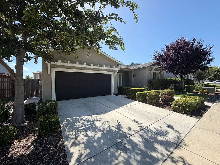 3788 Whitewater Way — Photo 2