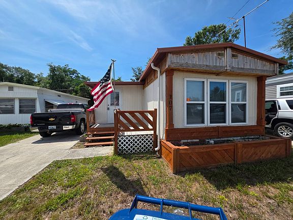 3rd image of 5611 Bayshore Rd #107