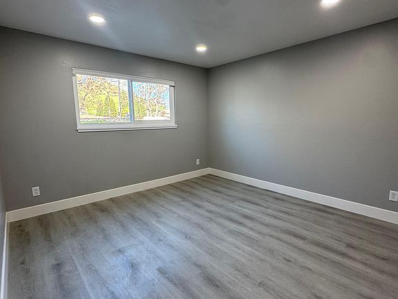 4th image of 37847 Niles Blvd APT 13