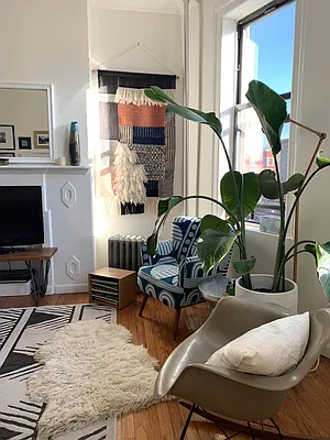 Rented by Space Real Estate | media 23