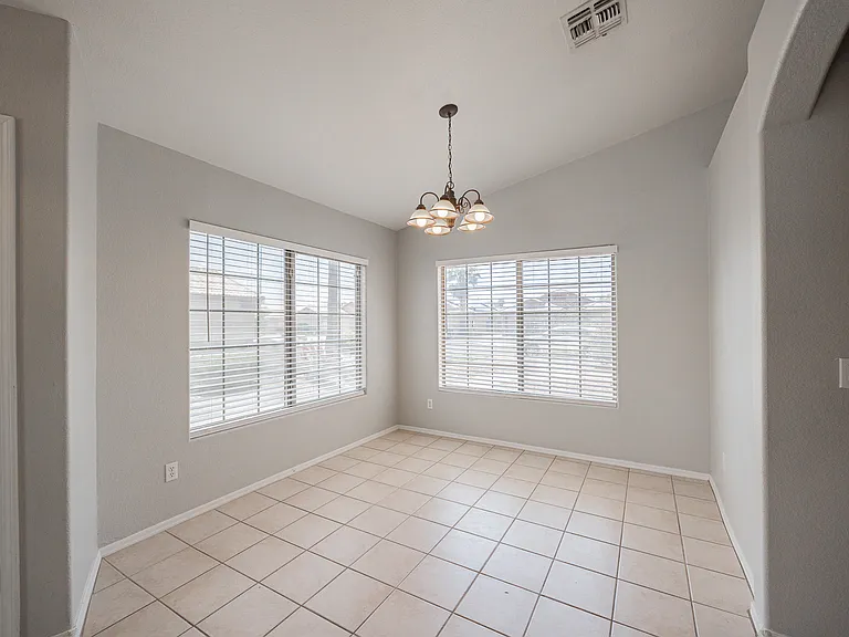13344 W Desert Ln — Photo 7