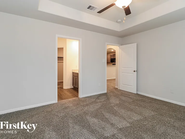 25621 Roy Rogers Rd — Photo 9