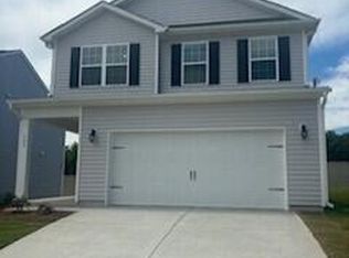 100 Moore Creek Dr, Fuquay Varina, NC 27526