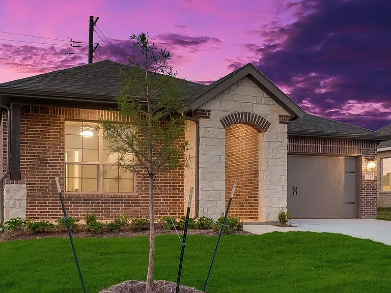3513 Austin St — Photo 1