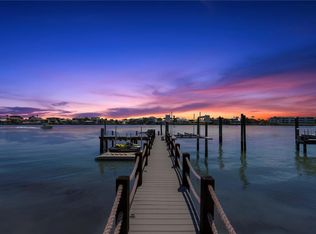 819 Bay Esplanade, Clearwater, FL 33767