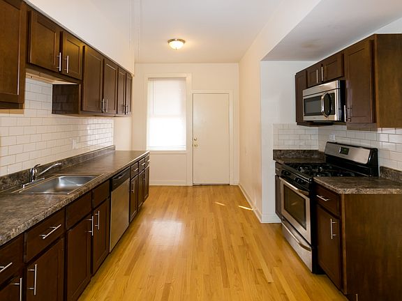 5th image of 909 W Agatite Ave #2