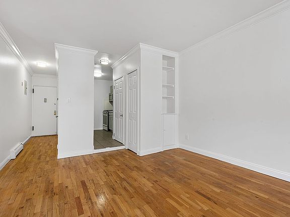 4th image of 319 E 105th St APT 5C