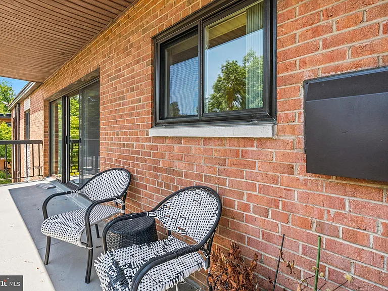 3240 S 28th St #403 — Photo 35