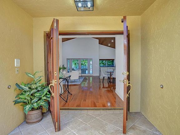 4th image of 3630 NW 24th Avenue