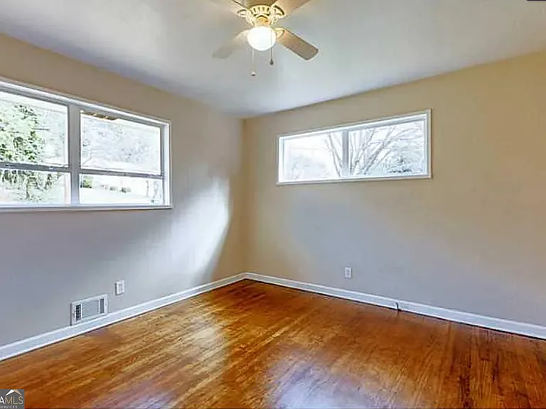3405 Elgin Dr — Photo 5
