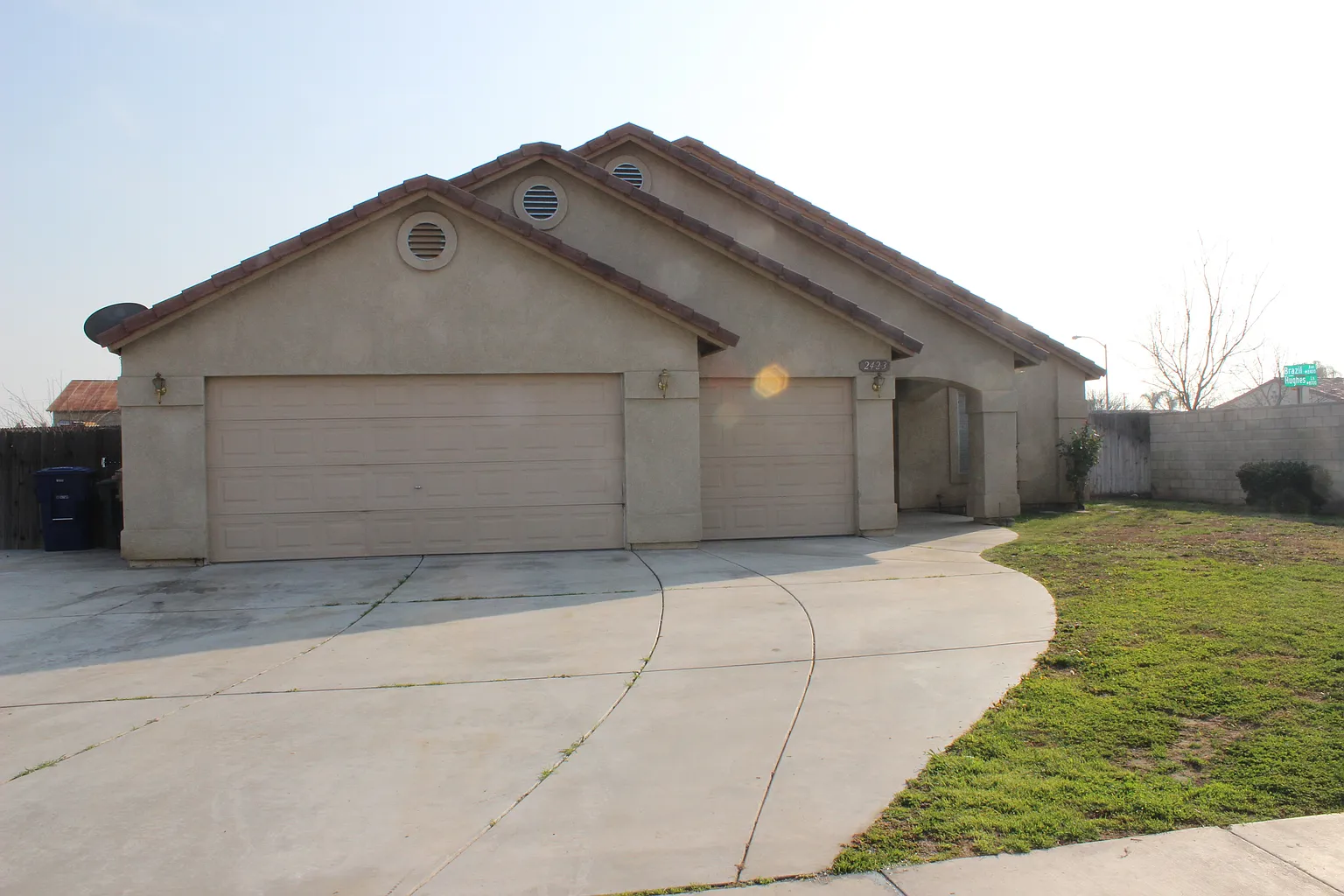 2423 Brazil Ave photo 1