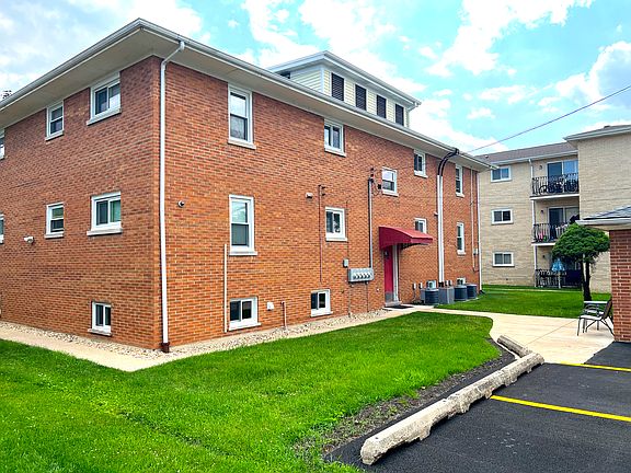 3rd image of 1515 E 31st St APT 1E
