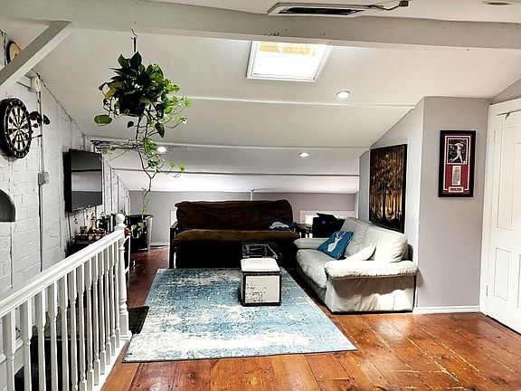 5th image of 25 Orient Ave #2
