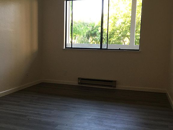 5th image of 1131 Compass Ln APT 213