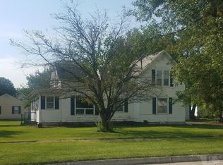 518 1st Ave SW, Britt, IA 50423