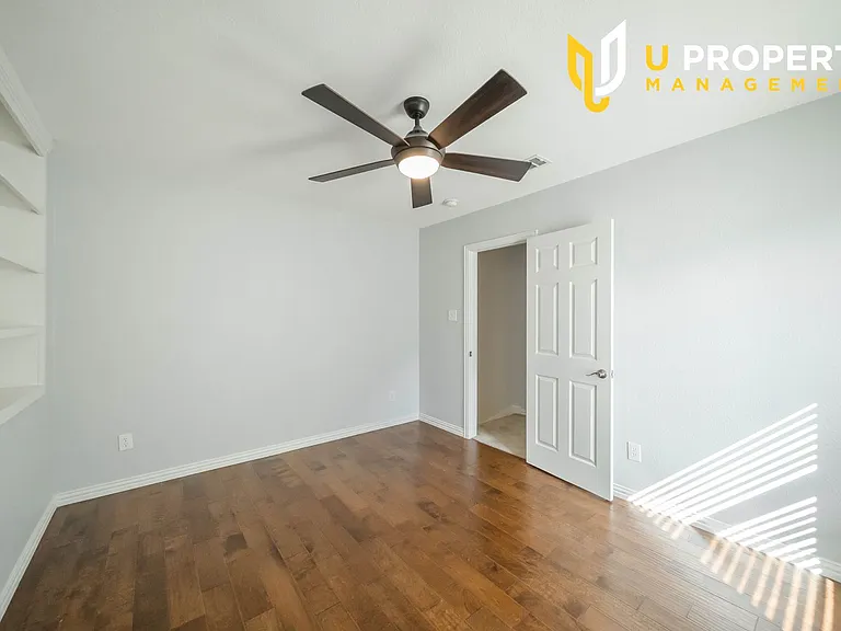1810 Port Isabel Dr — Photo 37