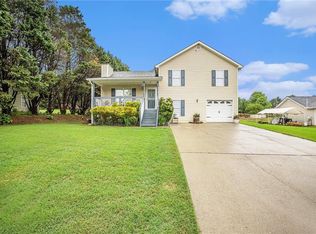 4642 Turning Leaf Dr, Gillsville, GA 30543