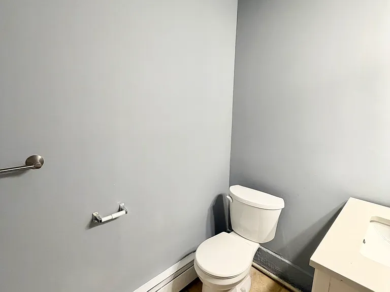 71 Williams St #B — Photo 13