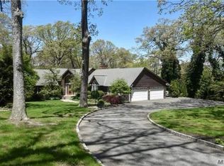 31 Bonnie Dr, Northport, NY 11768