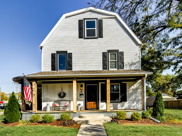 400 S Maple St, Grant Park, IL 60940