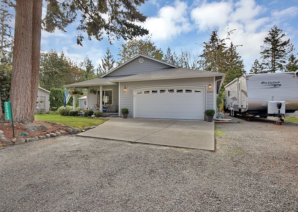 1st image of 22433 Autumnwood Ct SE
